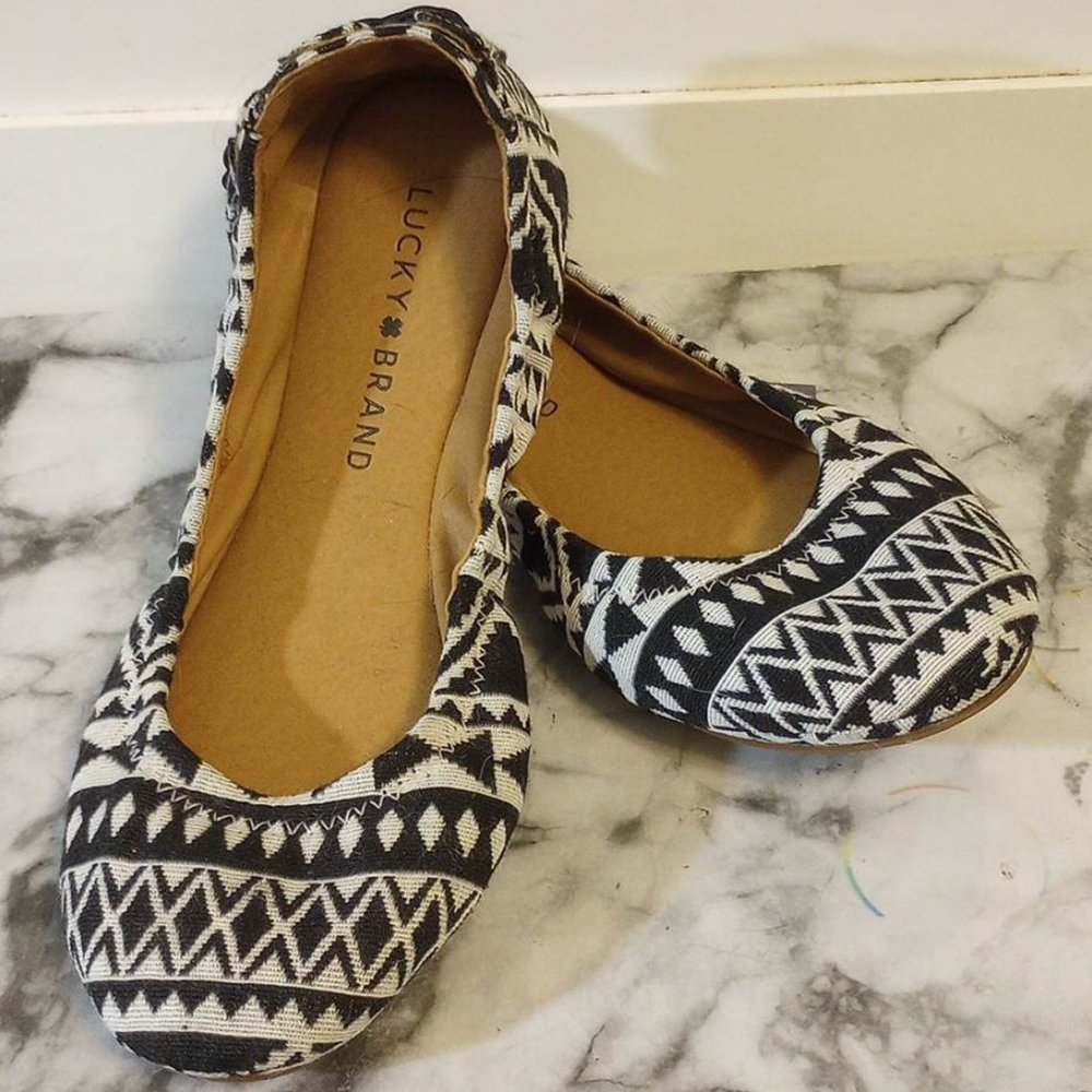 Lucky Brand - Aztec-y Print (black & white) - Size 7 Women's